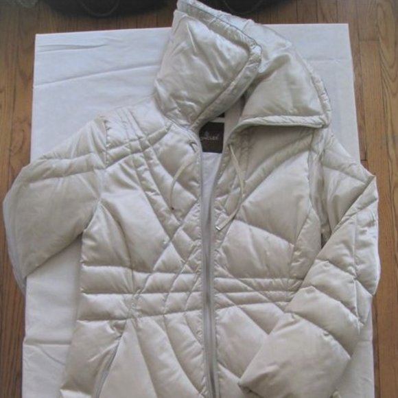 Sold! Moncler ~ Long Down Coat ~ Off White Cream ~ Sz: Small to Med - Picture 2 of 13